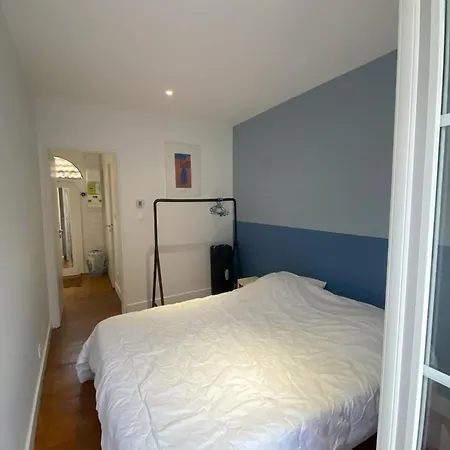 Spacious House With Greenery Terrace And Garden Holiday home *